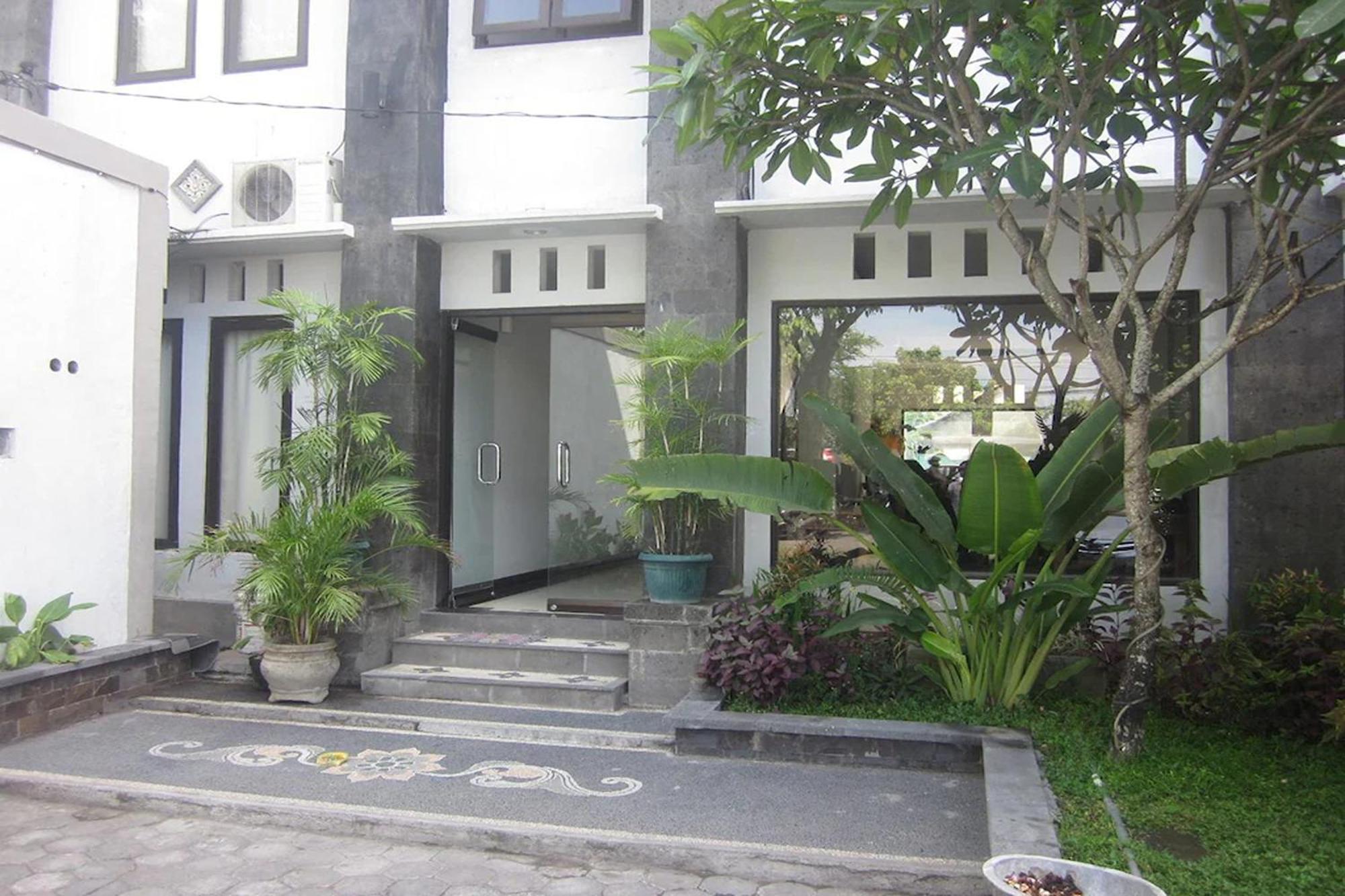 Hotel Warta Dua Ντενπασάρ Εξωτερικό φωτογραφία