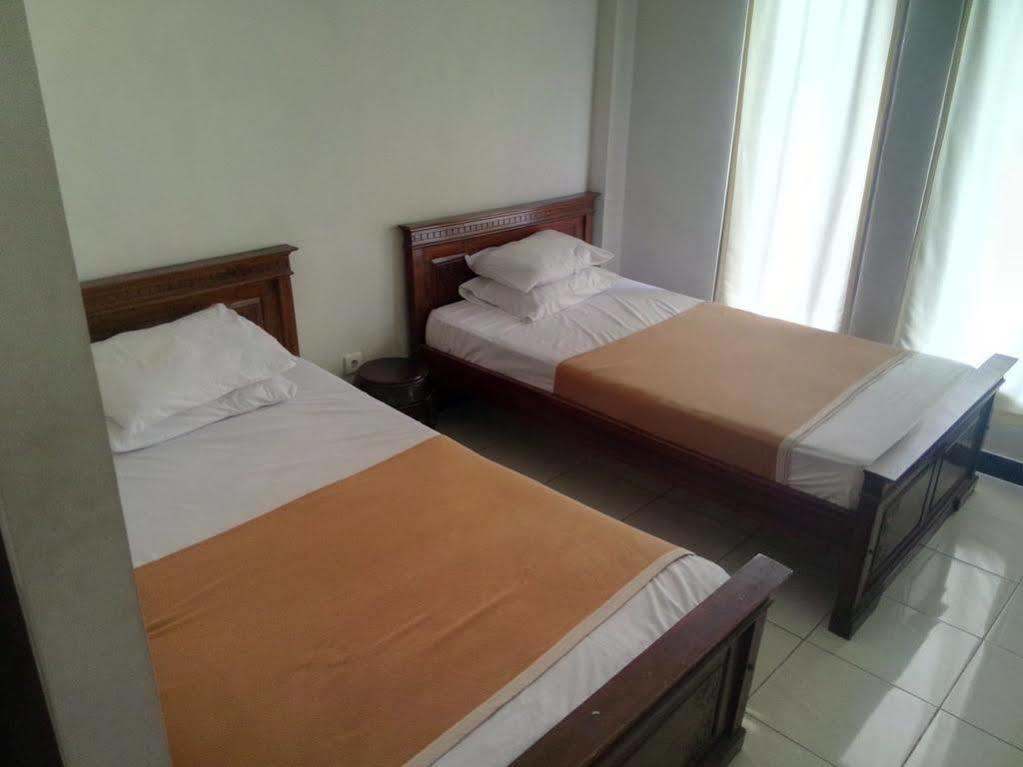 Hotel Warta Dua Ντενπασάρ Εξωτερικό φωτογραφία